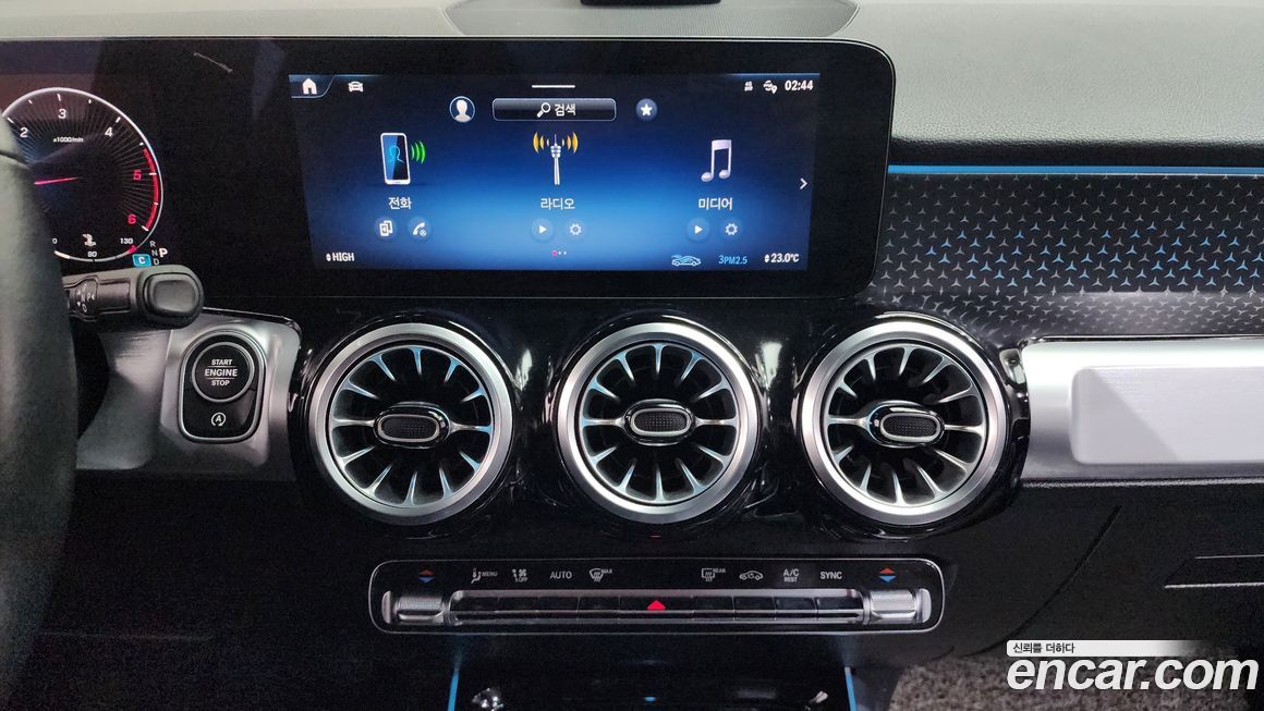 Mercedes-Benz GLB-Class 2024