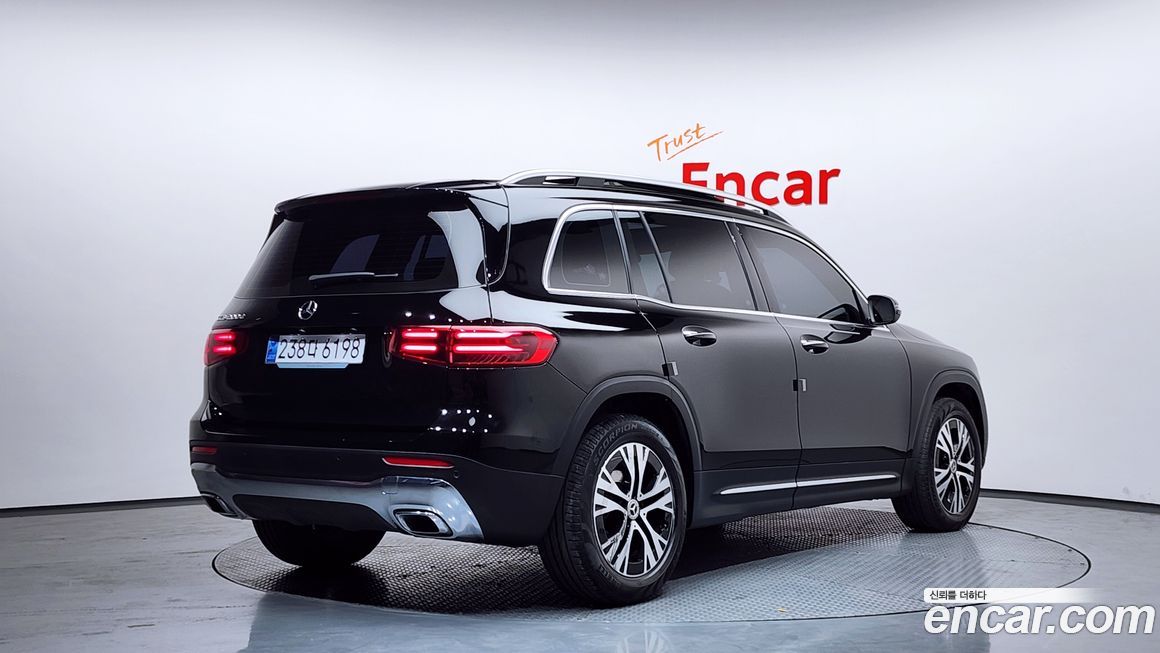 Mercedes-Benz GLB-Class 2024