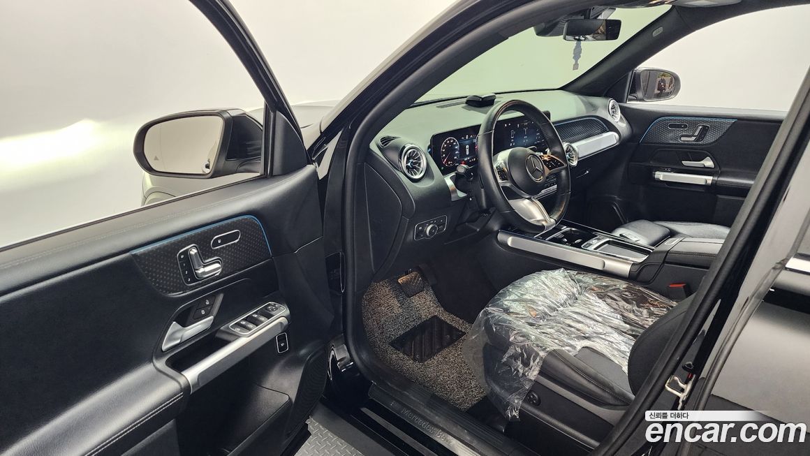 Mercedes-Benz GLB-Class 2024