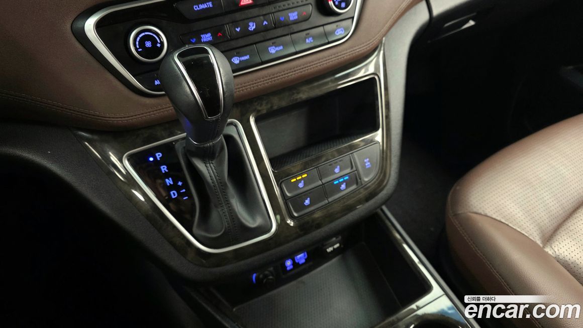 Hyundai Starex 2019