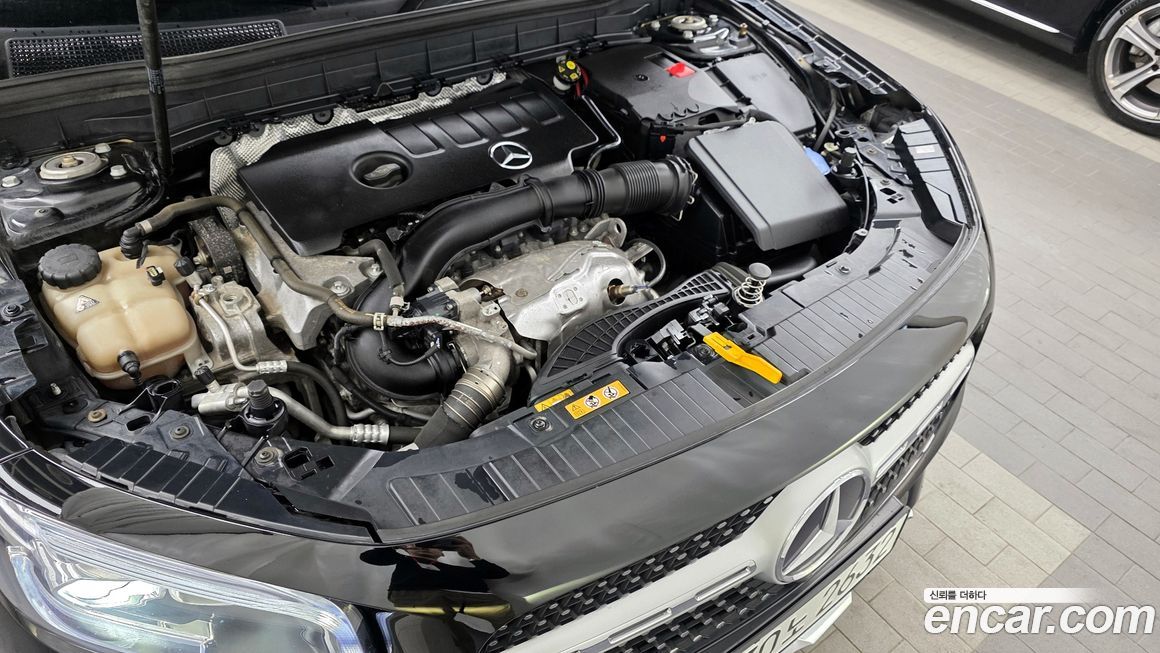 Mercedes-Benz GLB-Class 2021