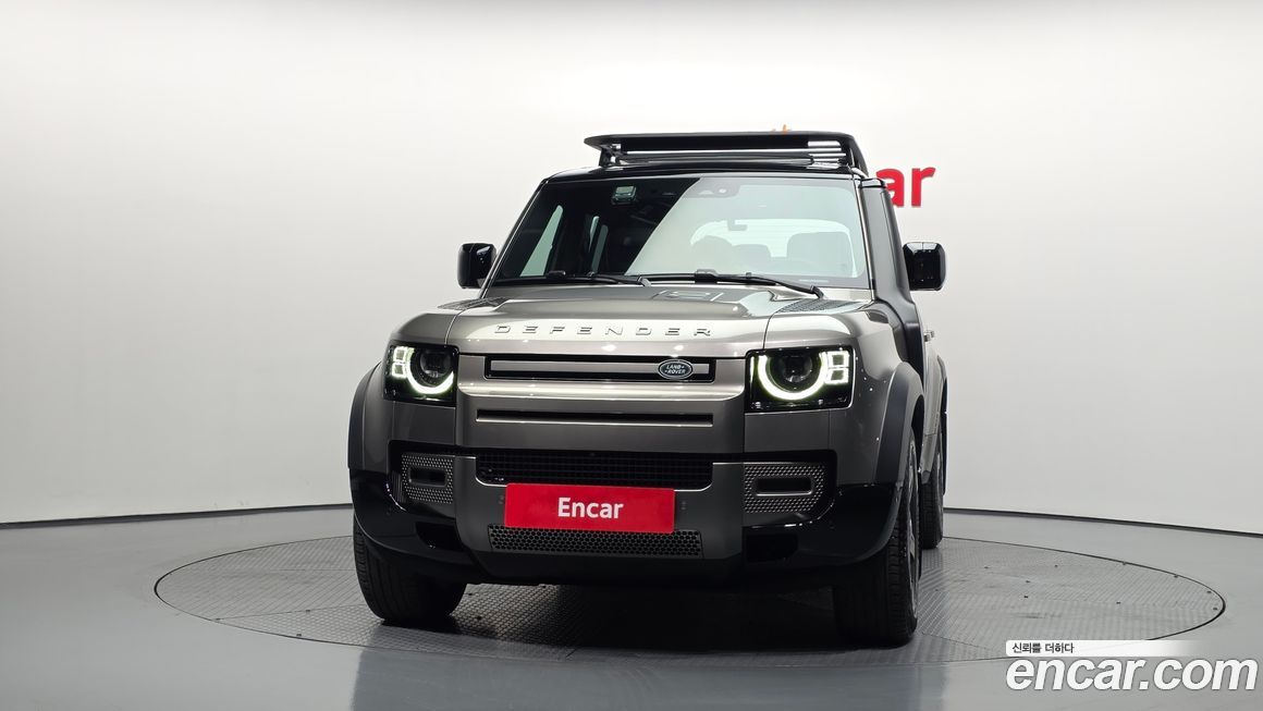 Land Rover Defender 2025