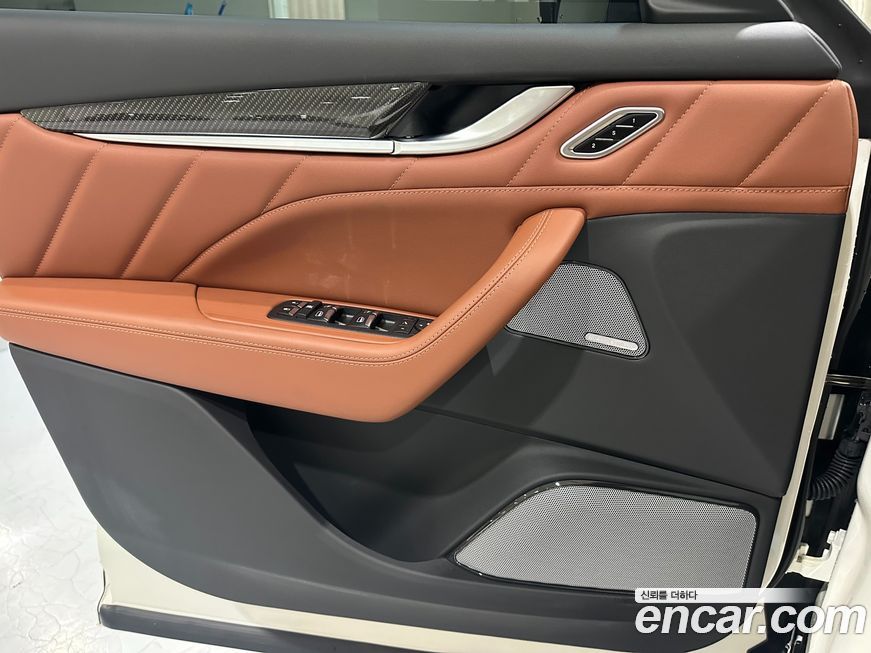 Maserati Levante 2023