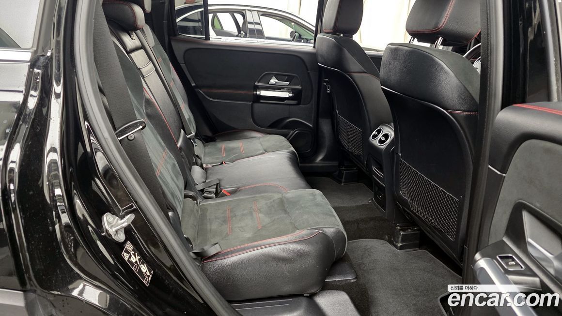 Mercedes-Benz GLB-Class 2021