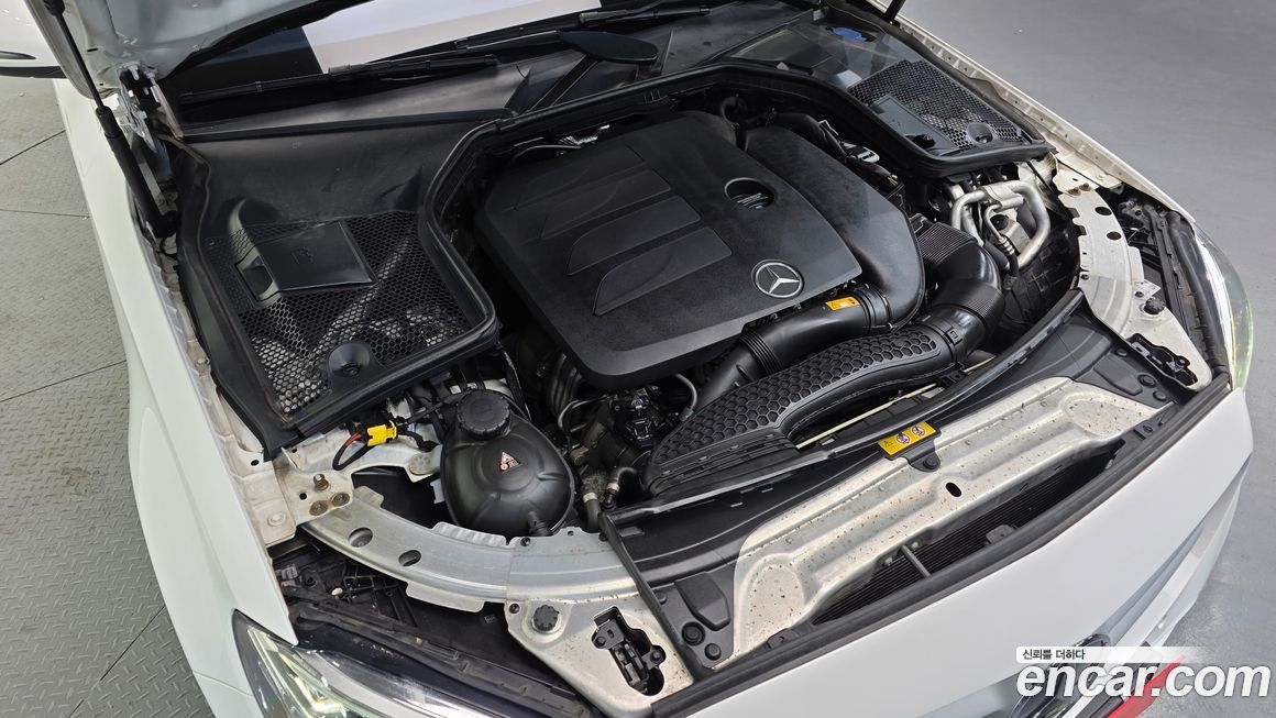 Mercedes-Benz C-Class 2019