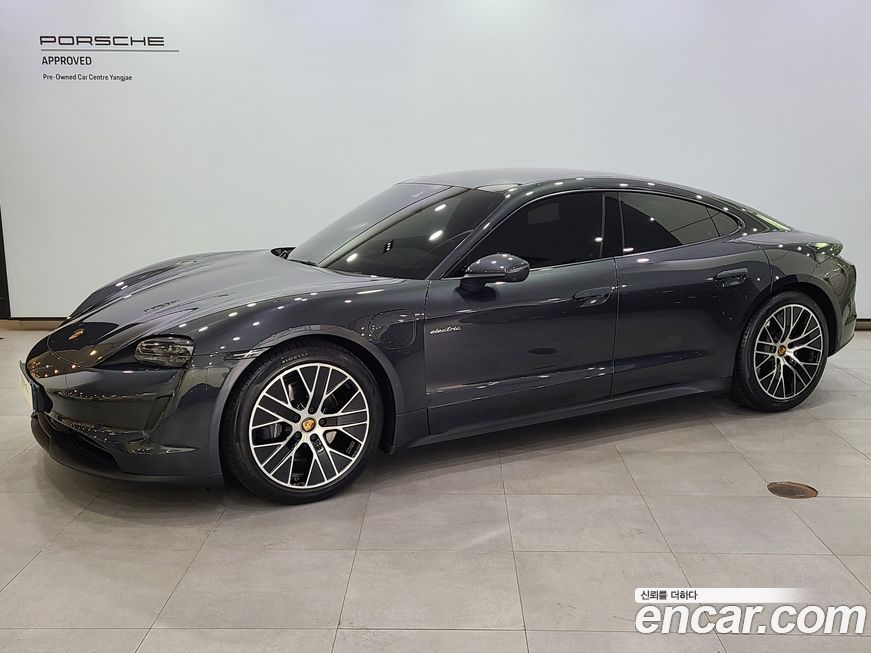 Porsche Taycan 2023