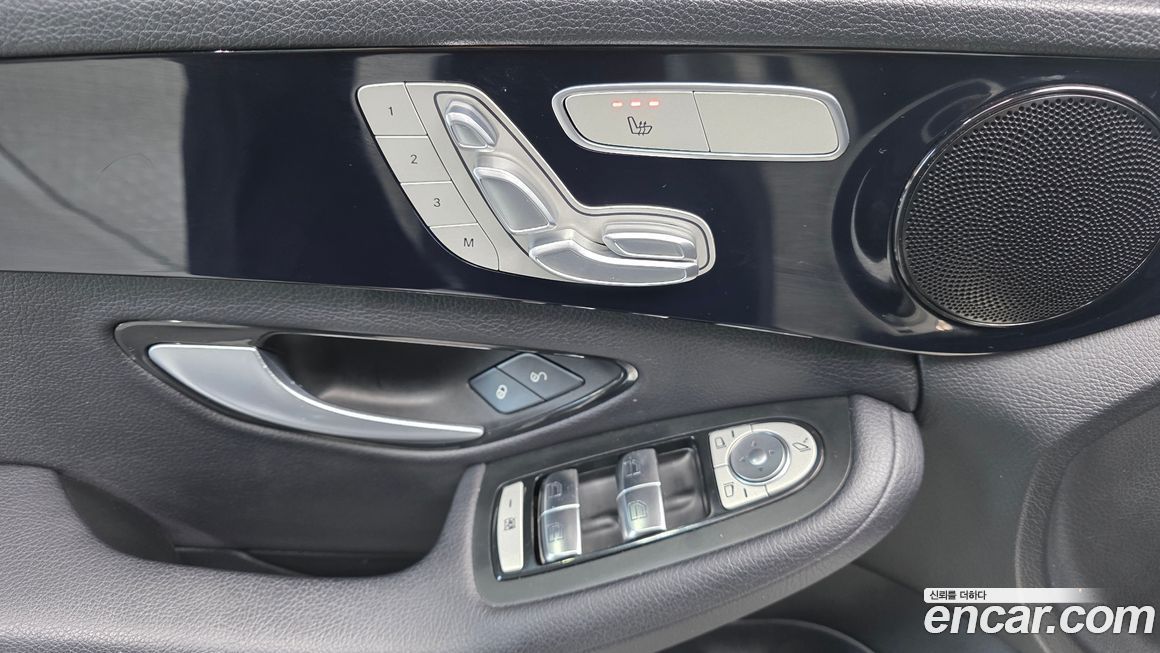 Mercedes-Benz C-Class 2019