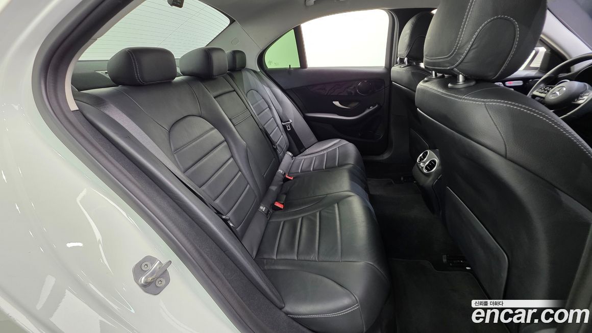 Mercedes-Benz C-Class 2019