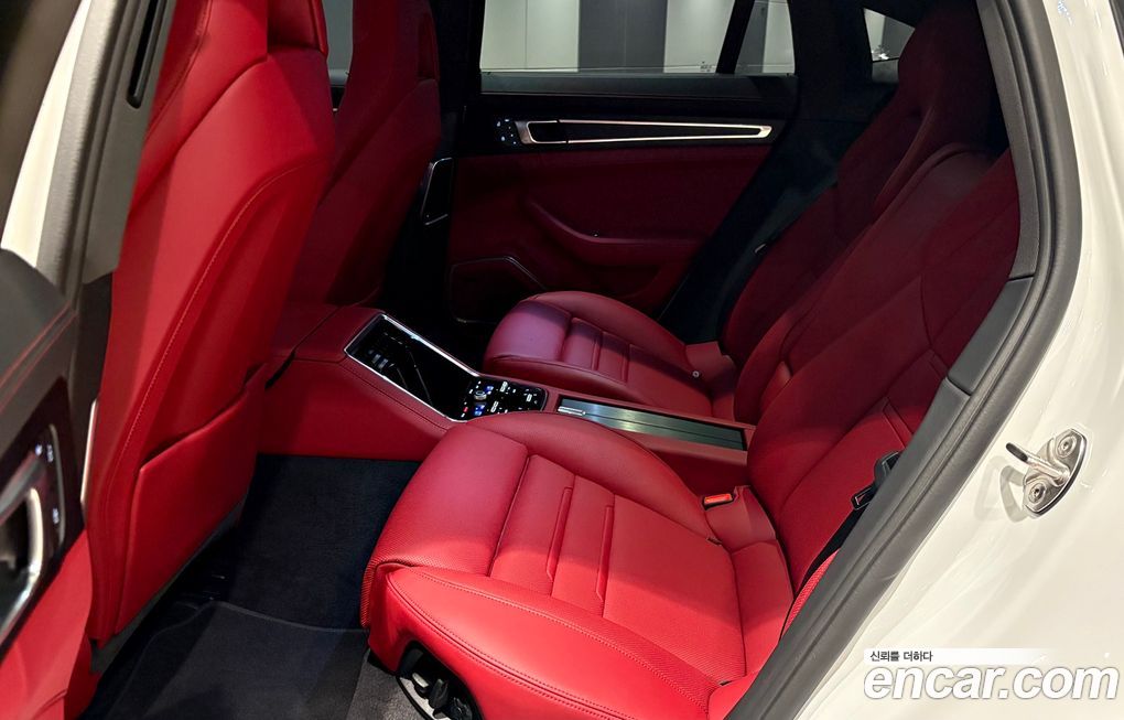 Porsche Panamera 2022