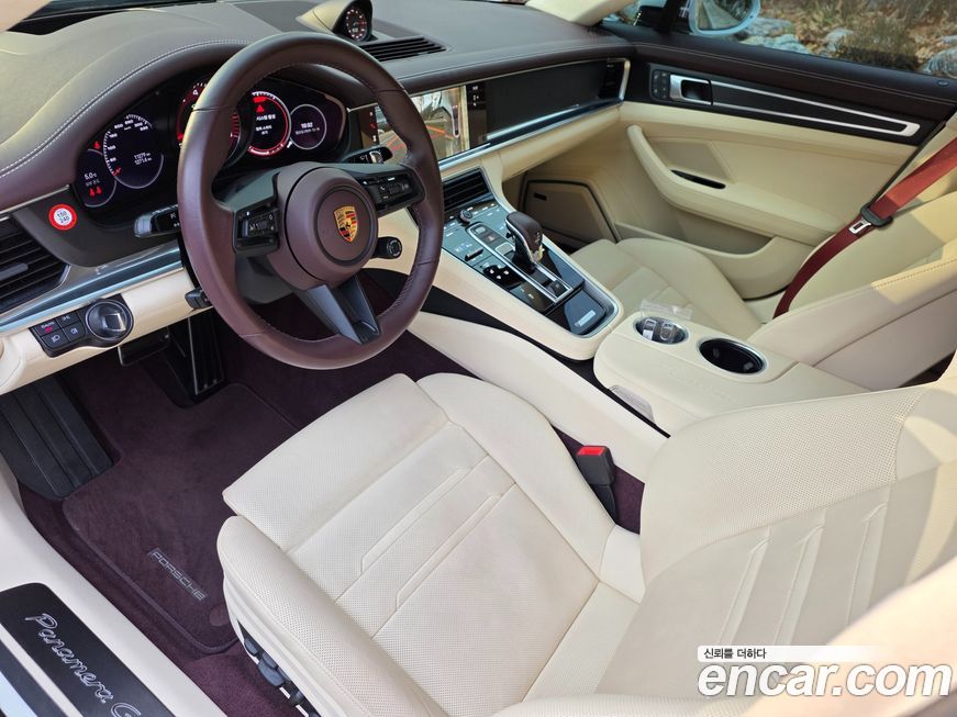 Porsche Panamera 2023