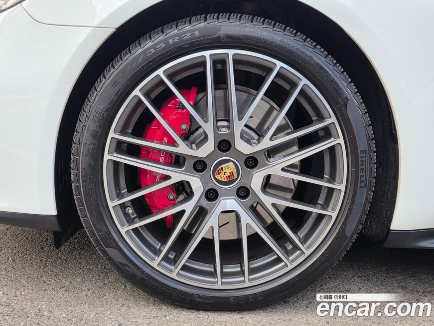 Porsche Panamera 2023