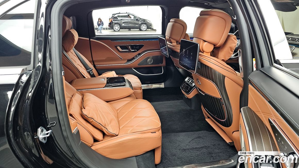 Mercedes-Benz S-Class 2023