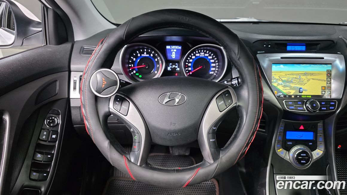 Hyundai AVANTE 2013