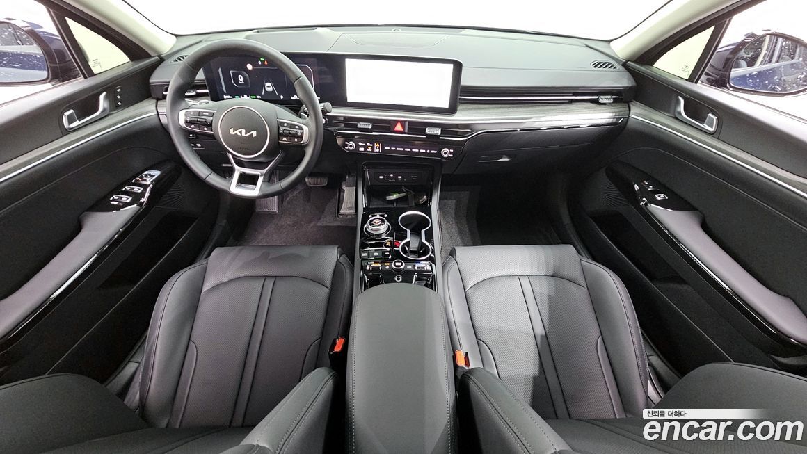 Kia K5 2025
