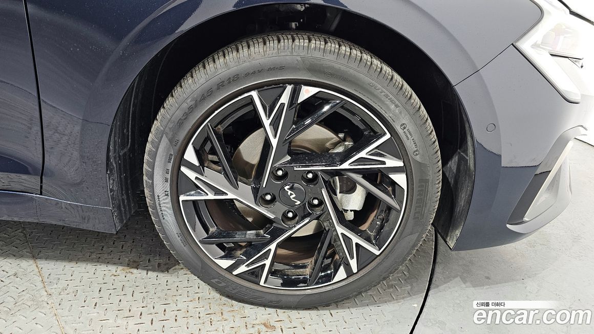 Kia K5 2025