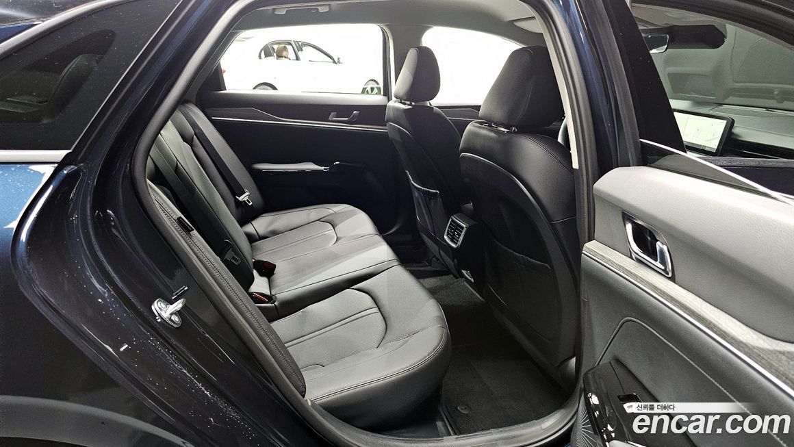 Kia K5 2025