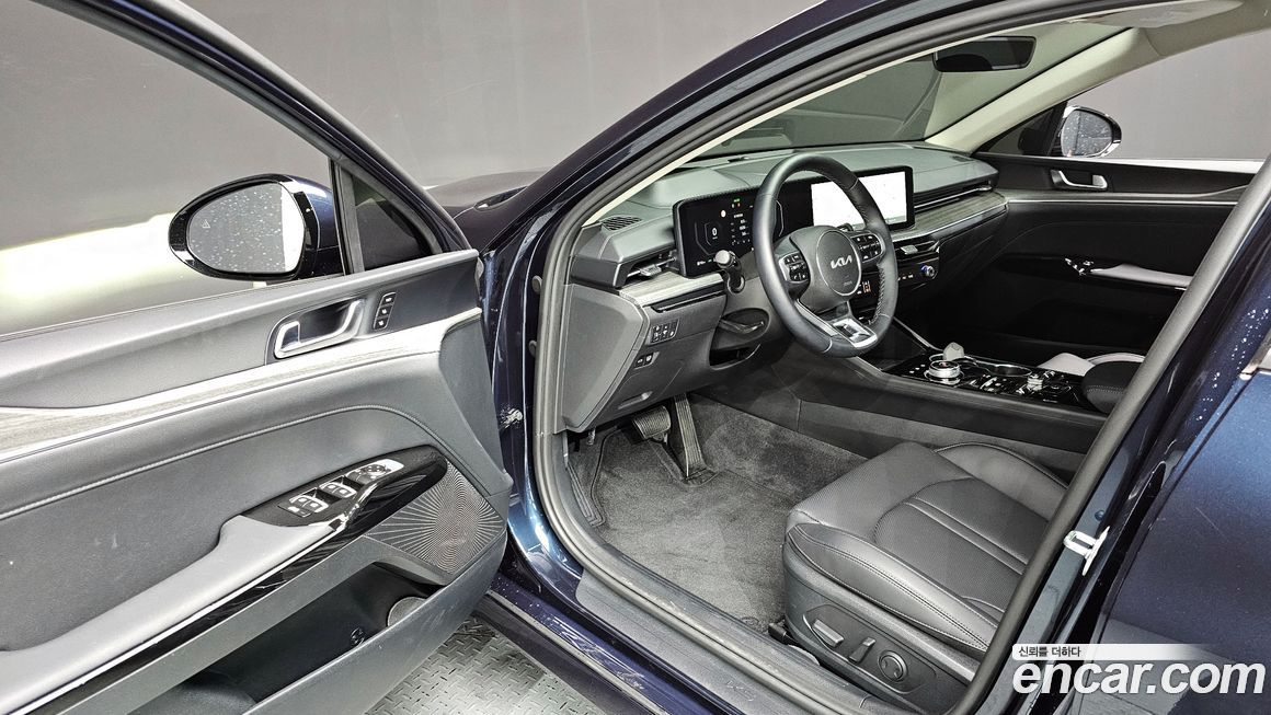 Kia K5 2025