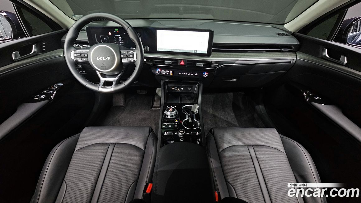 Kia K5 2025