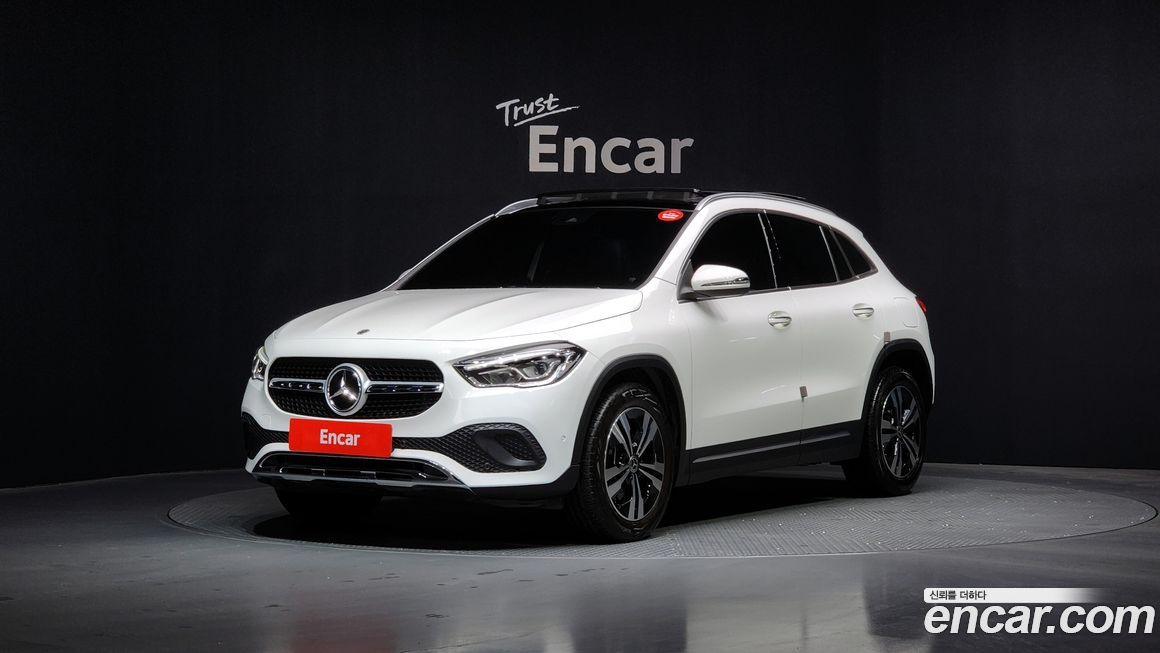 Mercedes-Benz GLA-Class 2021