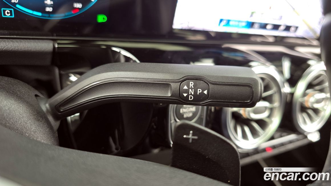 Mercedes-Benz GLA-Class 2021