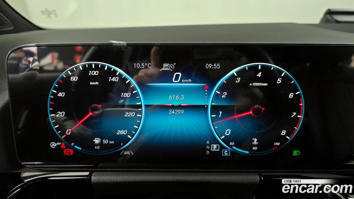 Mercedes-Benz GLA-Class 2021