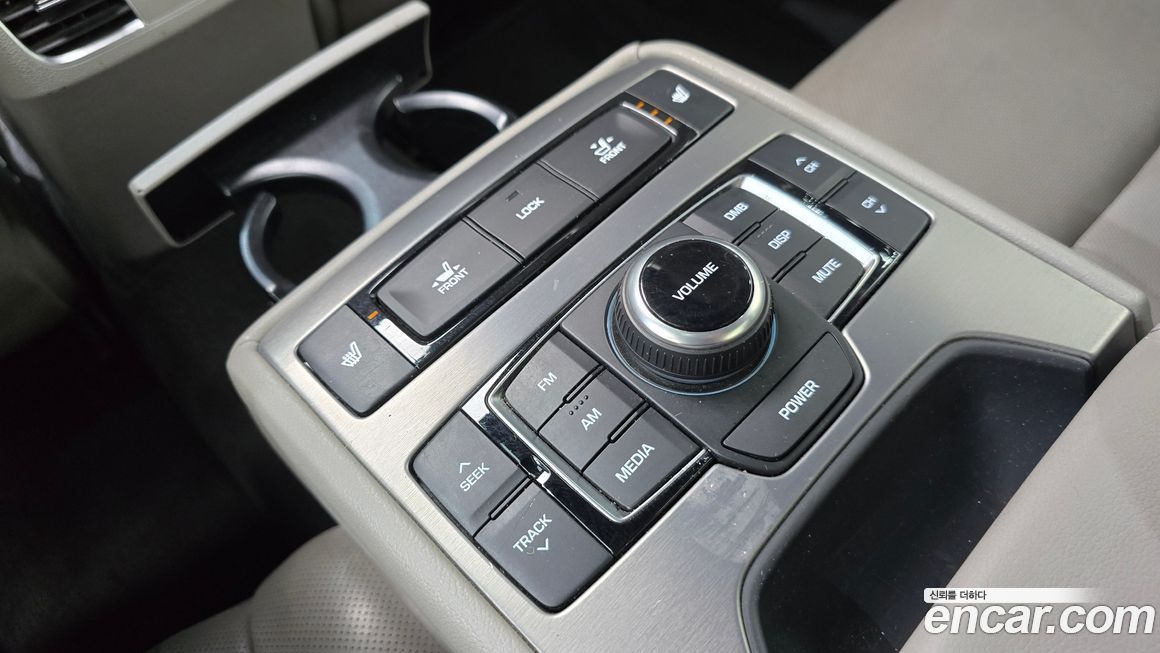 Hyundai Genesis 2015