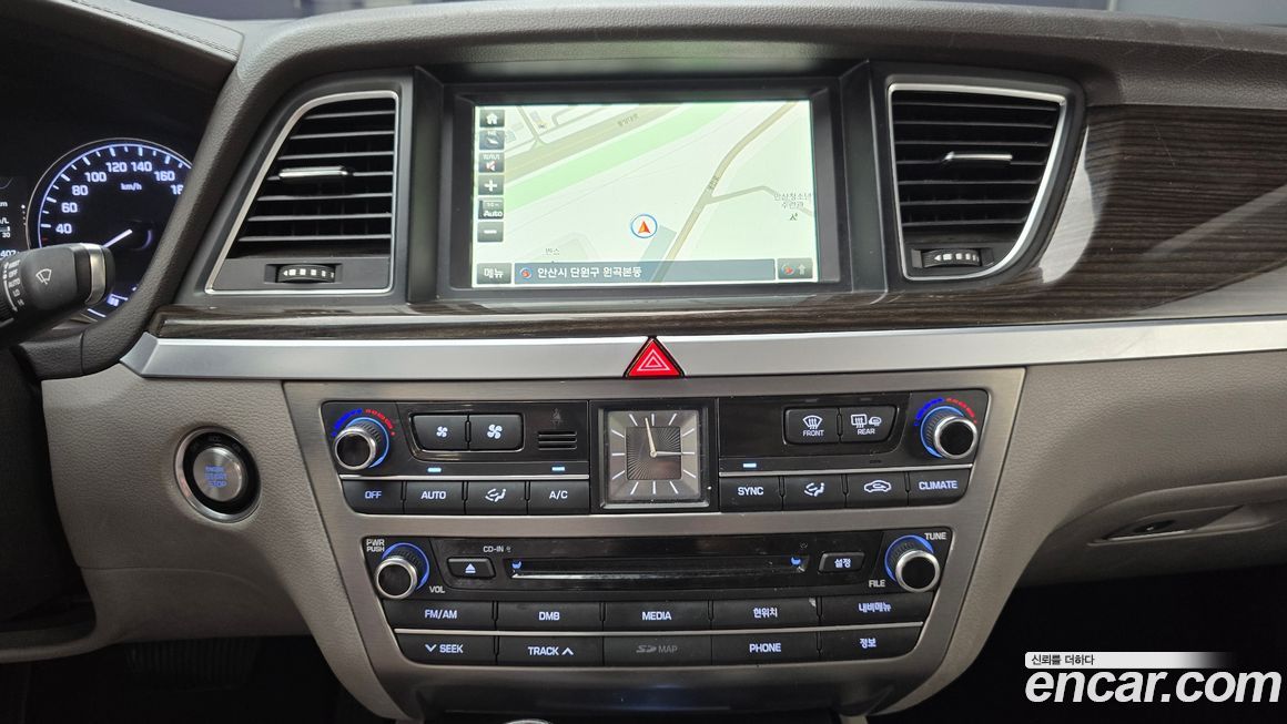 Hyundai Genesis 2015