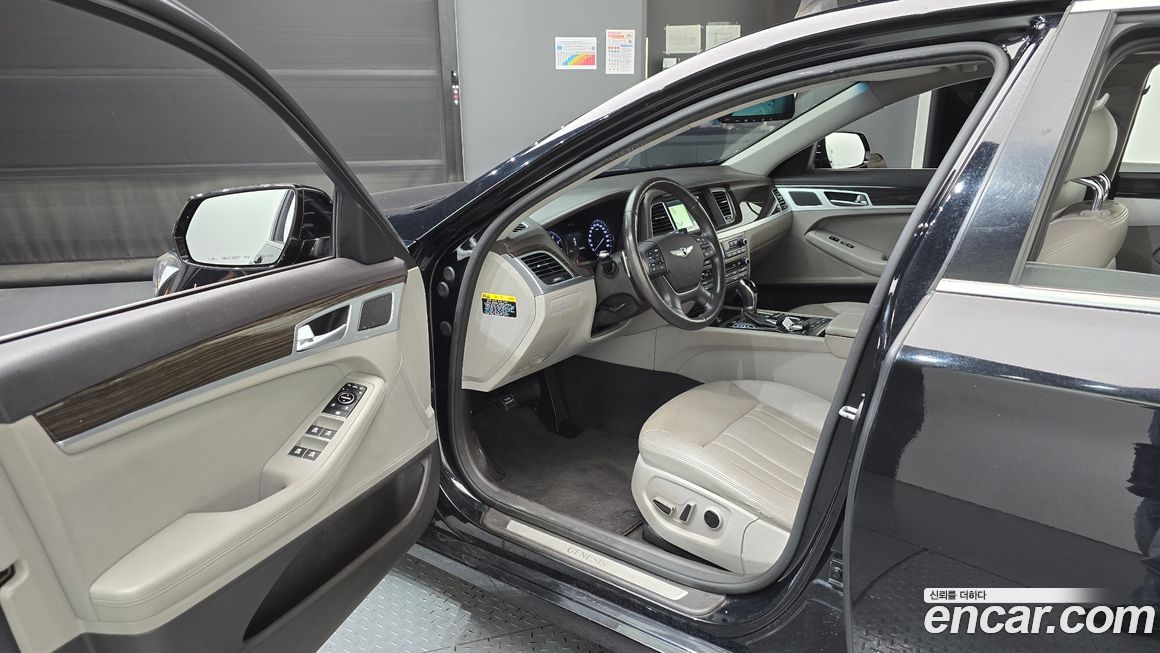 Hyundai Genesis 2015