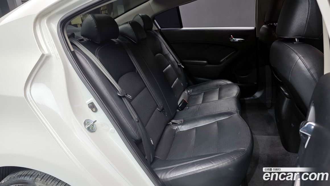 Kia K3 2013