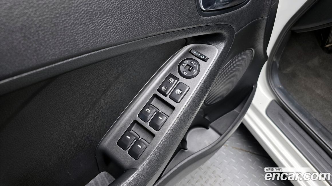 Kia K3 2013