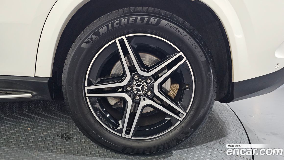 Mercedes-Benz GLE-Class 2021