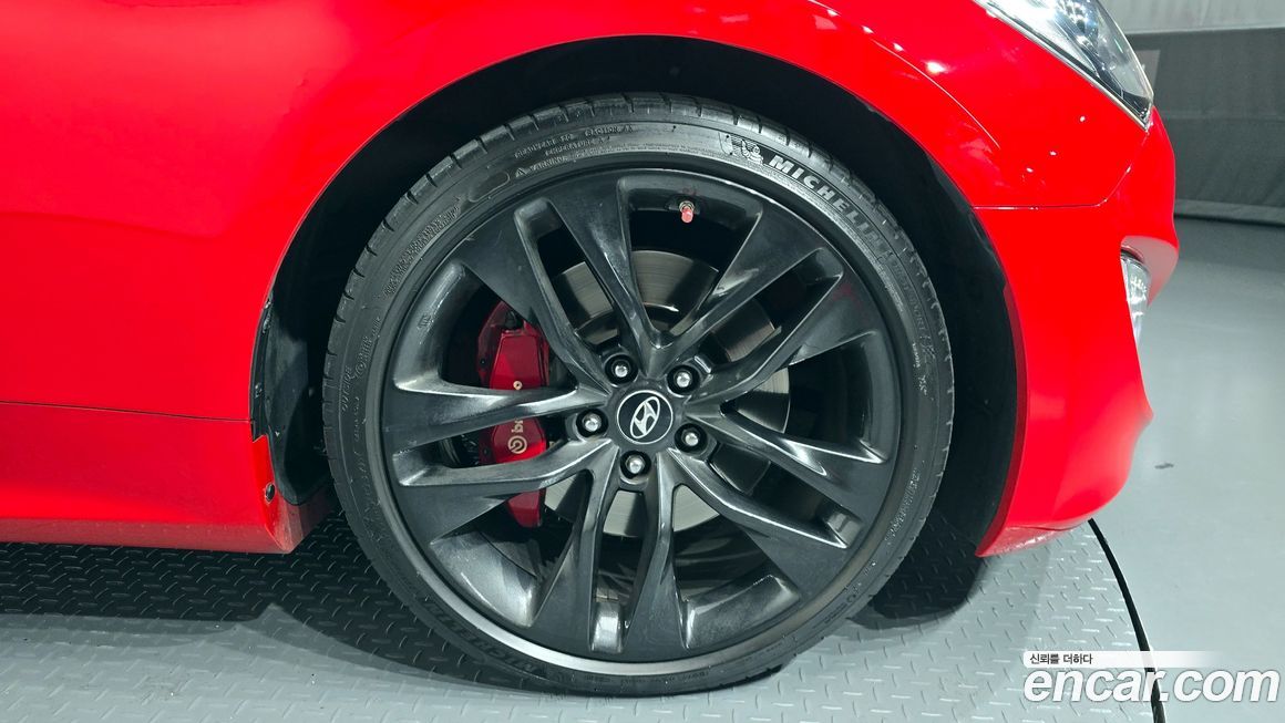 Hyundai Genesis 2016