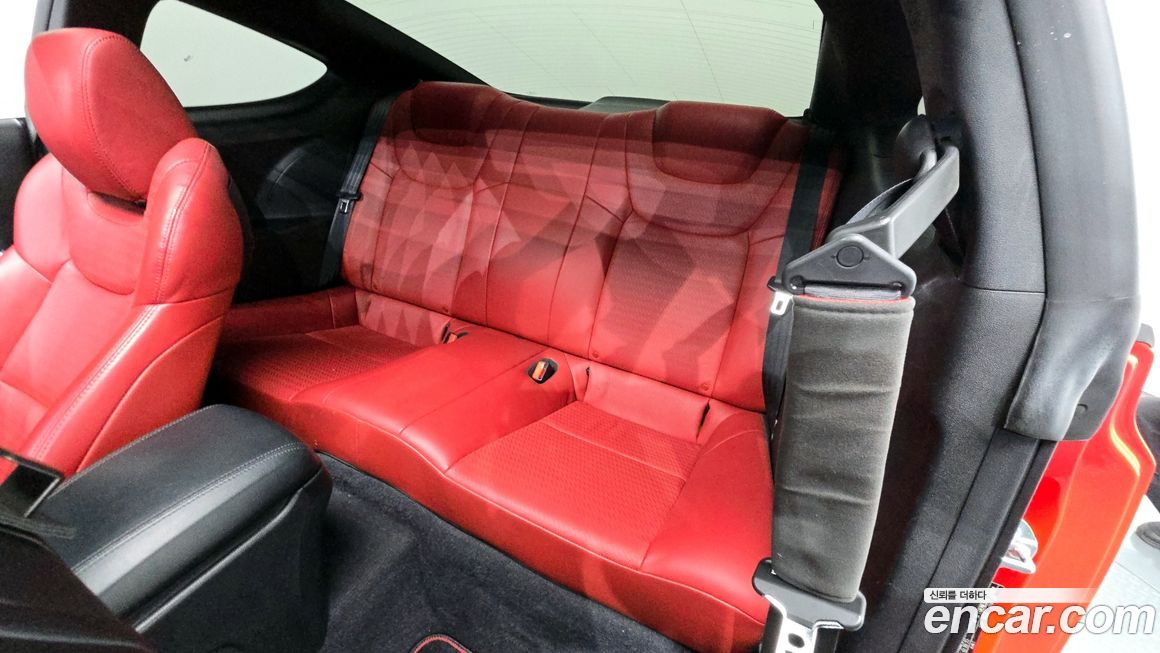 Hyundai Genesis 2016