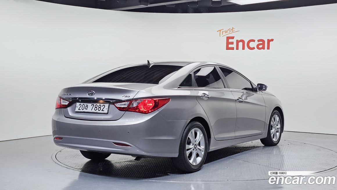 Hyundai Sonata 2011
