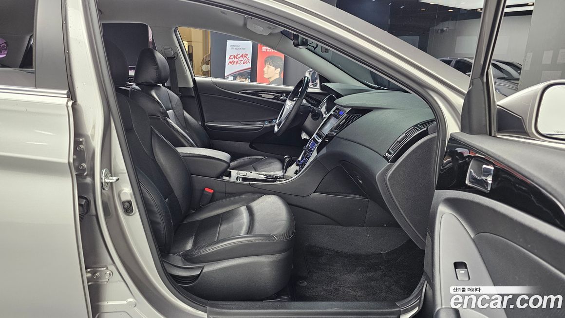 Hyundai Sonata 2011