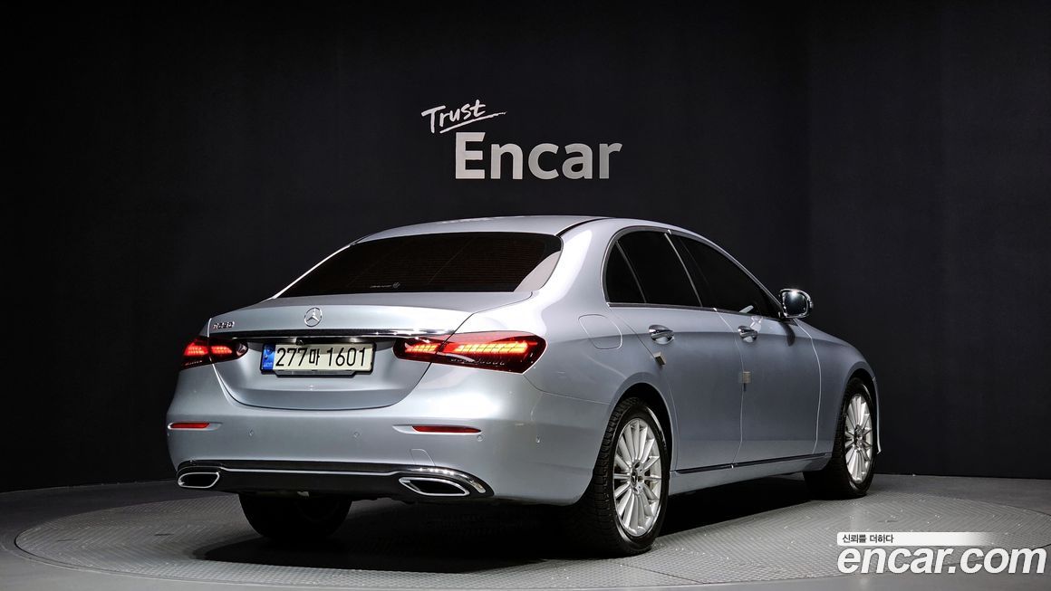 Mercedes-Benz E-Class 2021