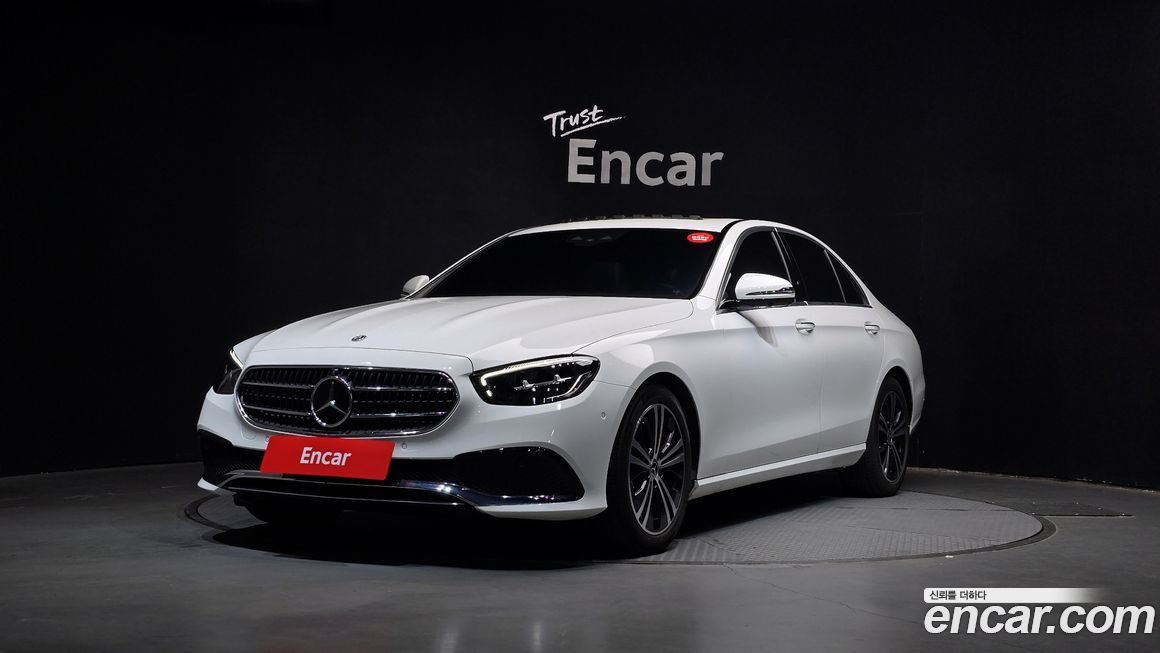 Mercedes-Benz E-Class 2022