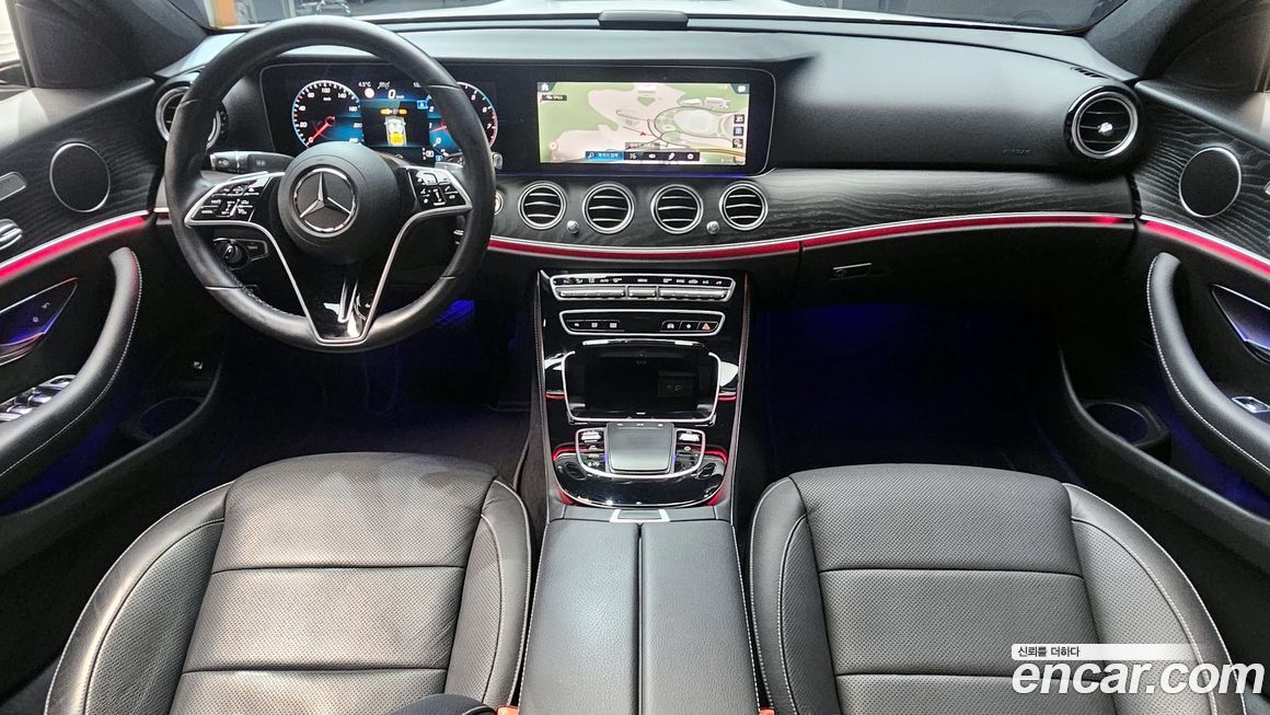 Mercedes-Benz E-Class 2022