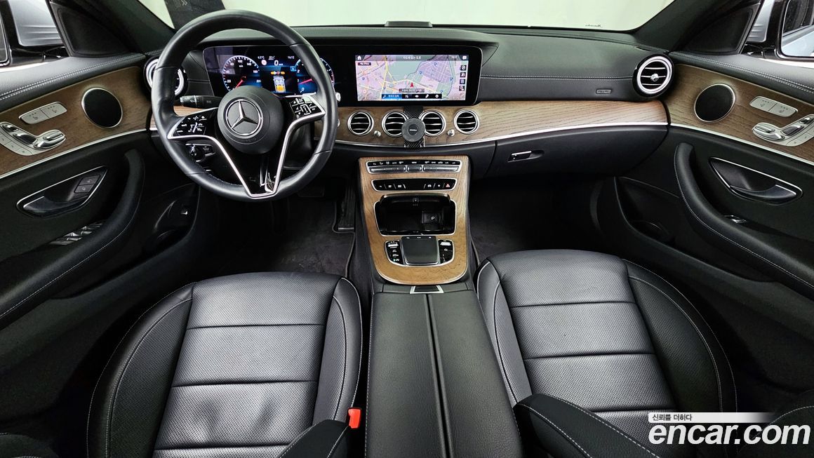 Mercedes-Benz E-Class 2021