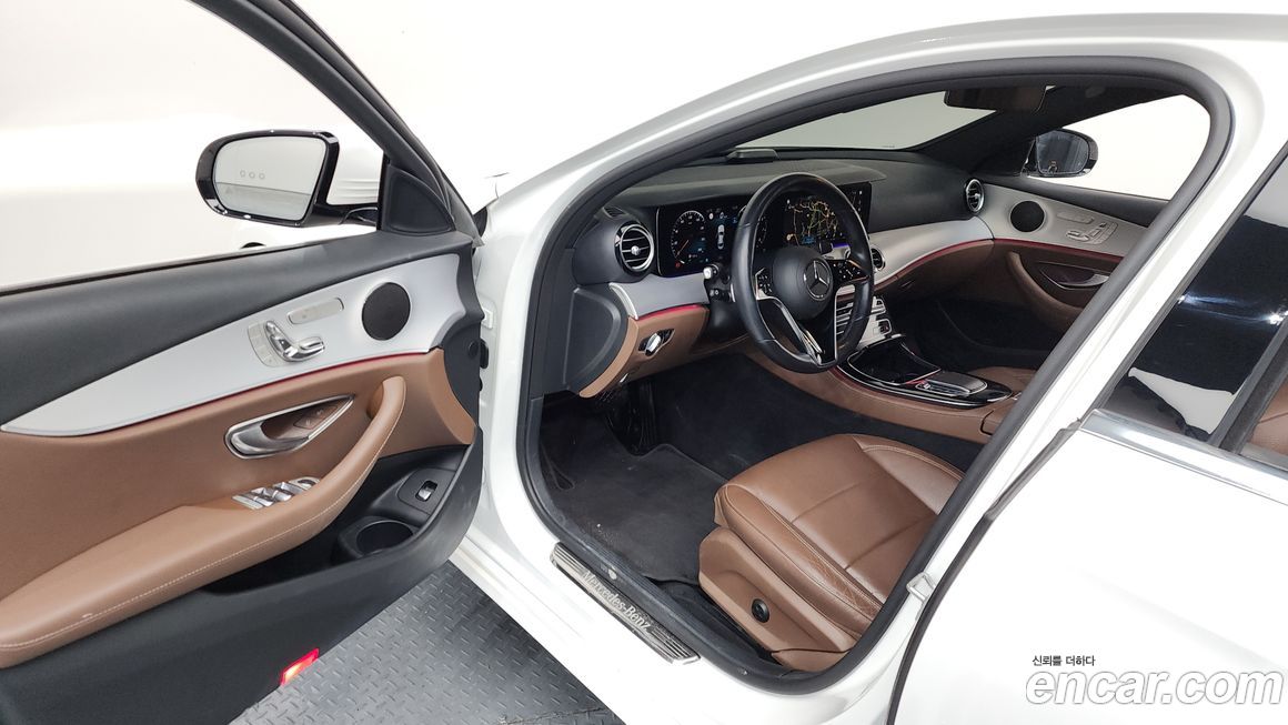 Mercedes-Benz E-Class 2021