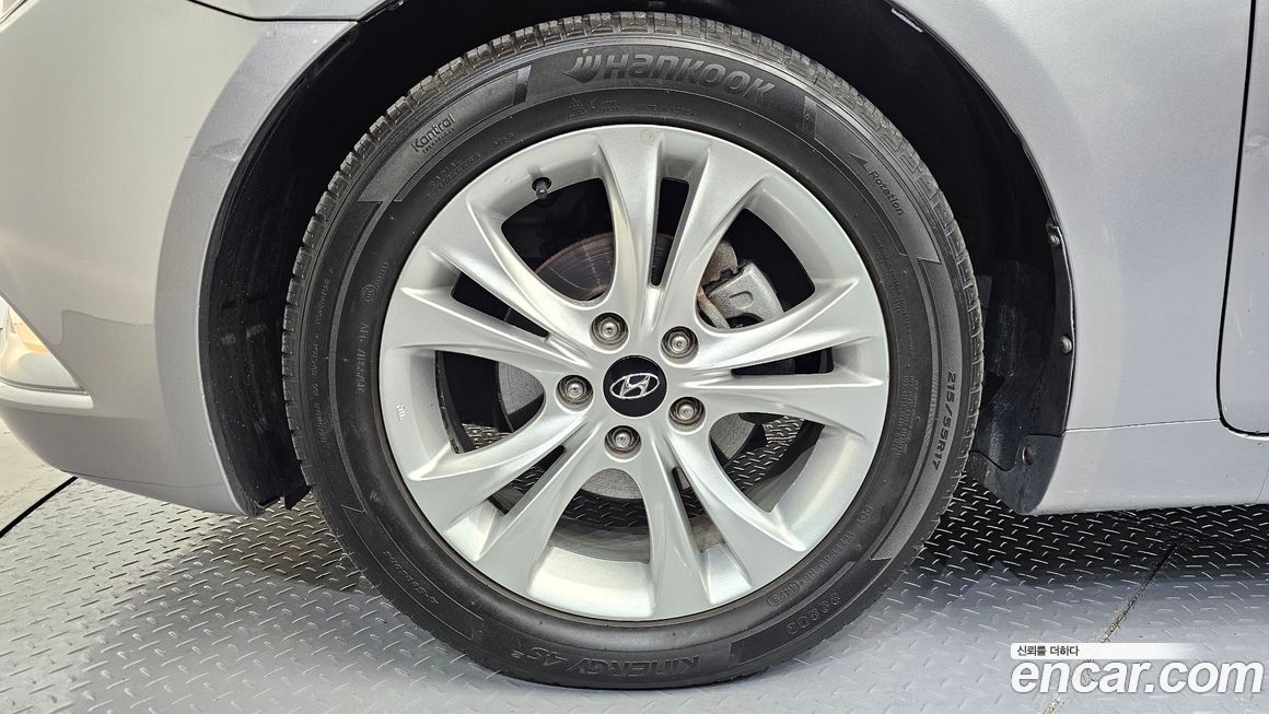 Hyundai Sonata 2011