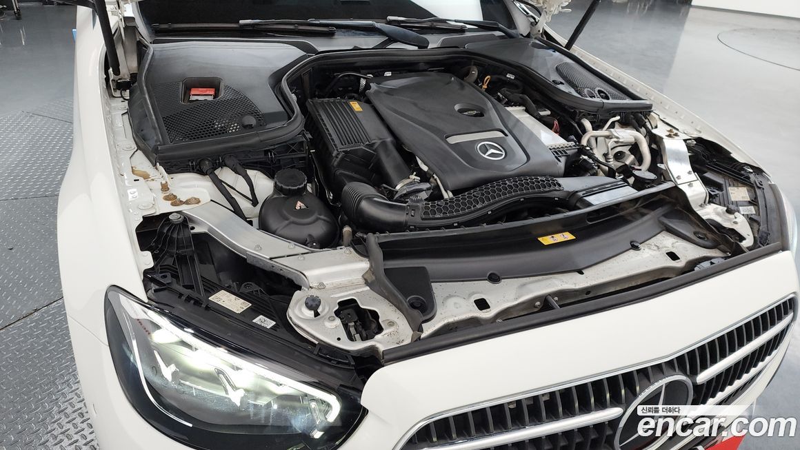 Mercedes-Benz E-Class 2021