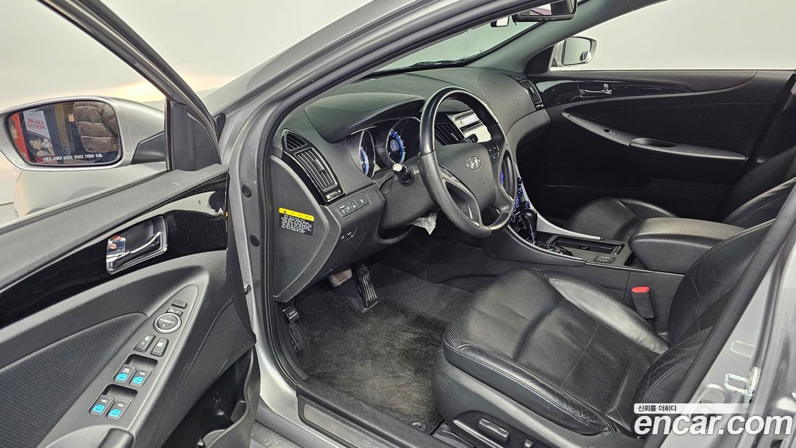 Hyundai Sonata 2011