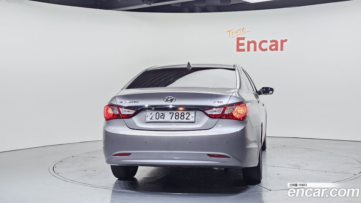 Hyundai Sonata 2011