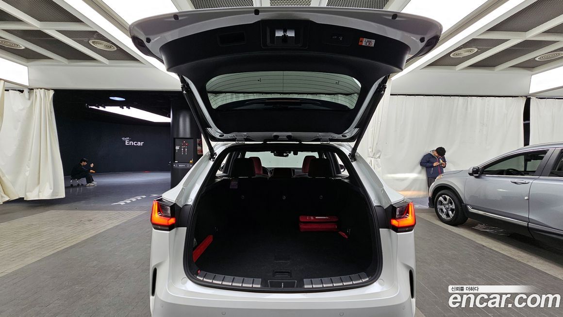 Lexus NX 2025