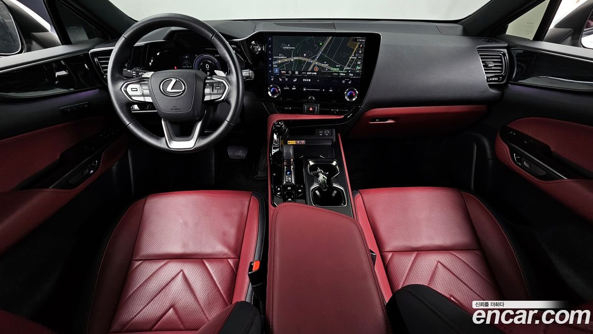 Lexus NX 2025