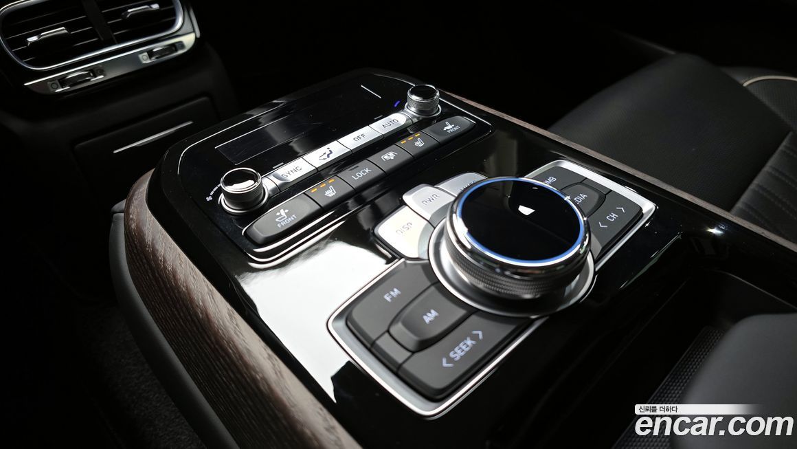 Genesis G90 2021
