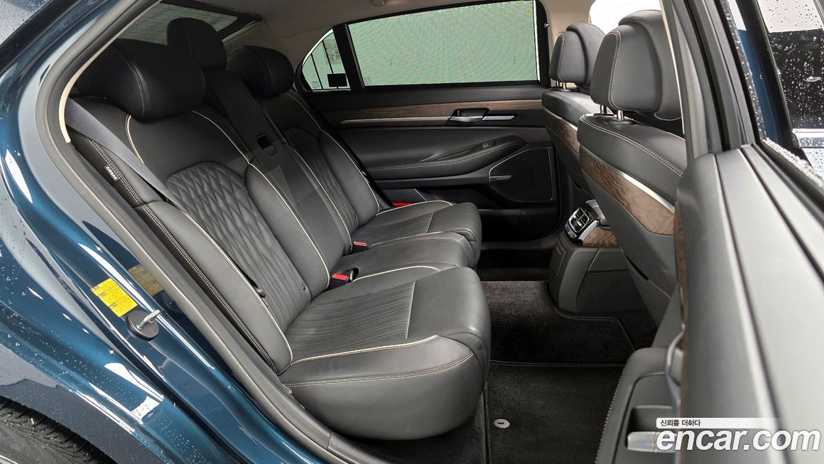 Genesis G90 2021