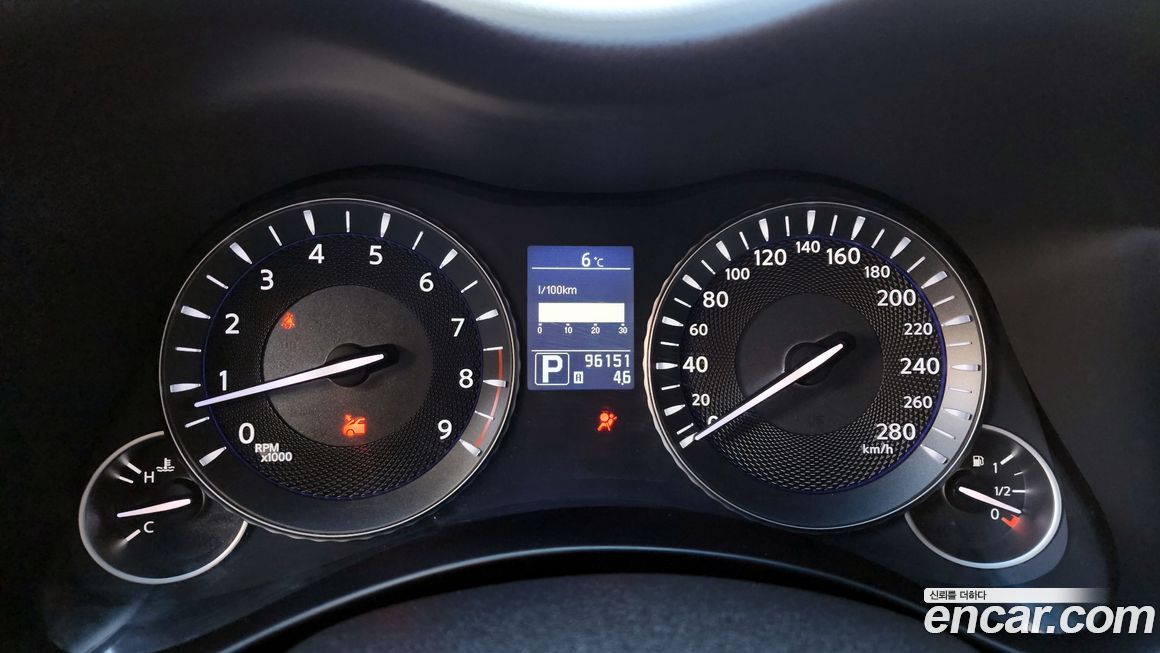 Infiniti M 2011
