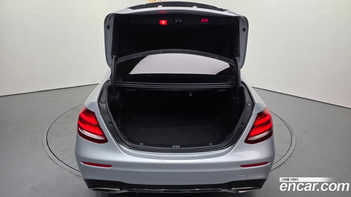 Mercedes-Benz E-Class 2020